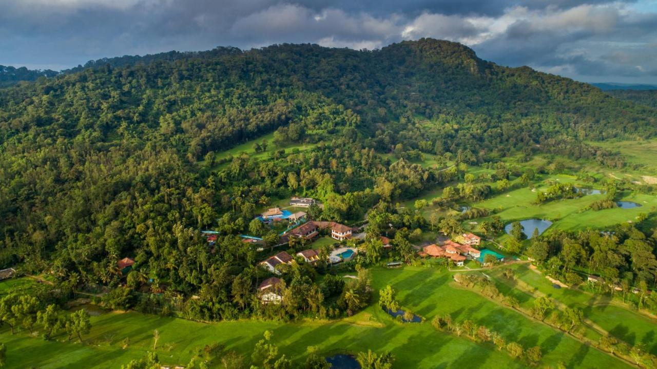 Amritara Ambatty Greens Resort Viradzspet Kültér fotó
