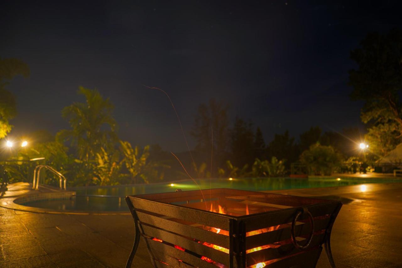 Amritara Ambatty Greens Resort Viradzspet Kültér fotó
