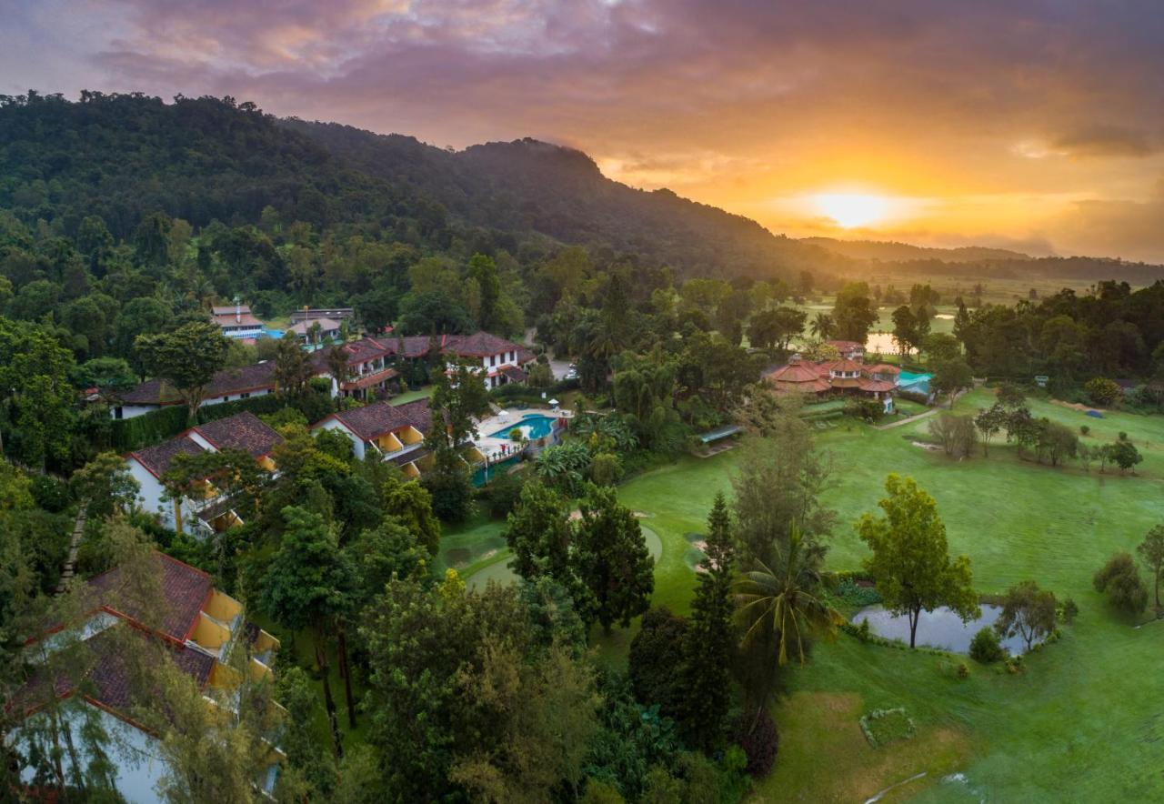 Amritara Ambatty Greens Resort Viradzspet Kültér fotó
